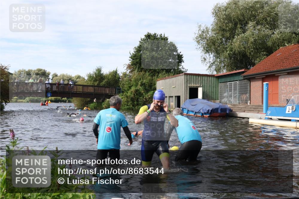 31.08.2025 - Elbe Triathlon Hamburg Luisa Fischer http://msf.ph/oto/8683544 31.08.2025 10:18:42 Schwimmen 1025, 1160 meine-sportfotos.de