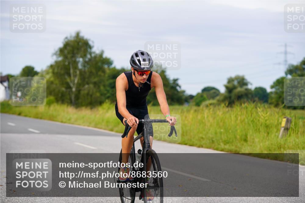 31.08.2025 - Elbe Triathlon Hamburg Michael Burmester http://msf.ph/oto/8683560 31.08.2025 11:11:58 Radfahren 1603 meine-sportfotos.de