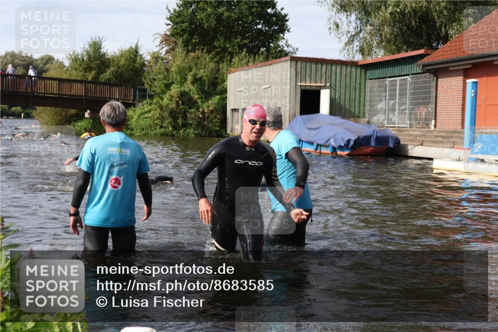 31.08.2025 - Elbe Triathlon Hamburg Luisa Fischer http://msf.ph/oto/8683585 31.08.2025 10:18:57 Schwimmen 1191, 1196 meine-sportfotos.de