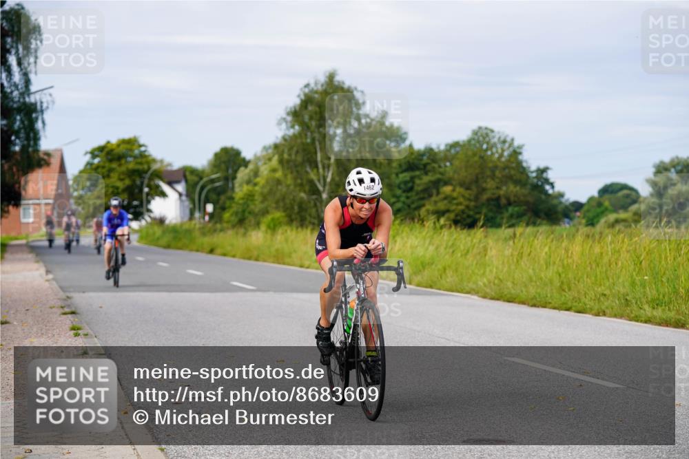 31.08.2025 - Elbe Triathlon Hamburg Michael Burmester http://msf.ph/oto/8683609 31.08.2025 11:12:28 Radfahren 1374, 1390, 1395, 1404, 1430, 1442, 1462, 1614, 1615 meine-sportfotos.de