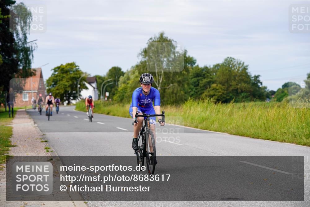 31.08.2025 - Elbe Triathlon Hamburg Michael Burmester http://msf.ph/oto/8683617 31.08.2025 11:12:30 Radfahren 1395, 1404, 1430, 1442, 1462, 1614 meine-sportfotos.de