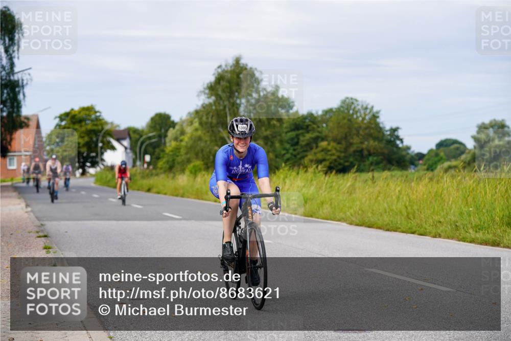 31.08.2025 - Elbe Triathlon Hamburg Michael Burmester http://msf.ph/oto/8683621 31.08.2025 11:12:31 Radfahren 1395, 1409, 1430, 1462, 1614 meine-sportfotos.de