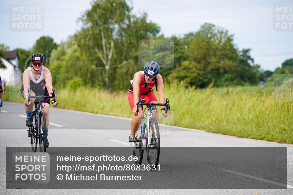 31.08.2025 - Elbe Triathlon Hamburg Michael Burmester http://msf.ph/oto/8683631 31.08.2025 11:12:34 Radfahren 1395, 1409, 1430, 1517, 1614 meine-sportfotos.de