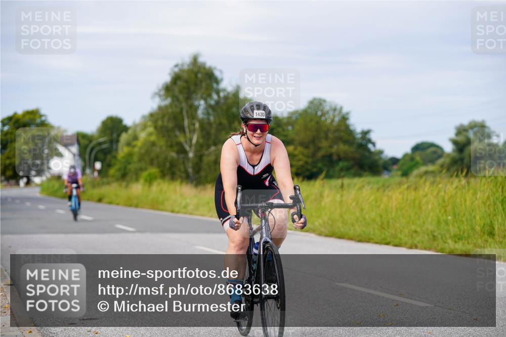 31.08.2025 - Elbe Triathlon Hamburg Michael Burmester http://msf.ph/oto/8683638 31.08.2025 11:12:35 Radfahren 1409, 1430, 1481, 1517, 1614 meine-sportfotos.de
