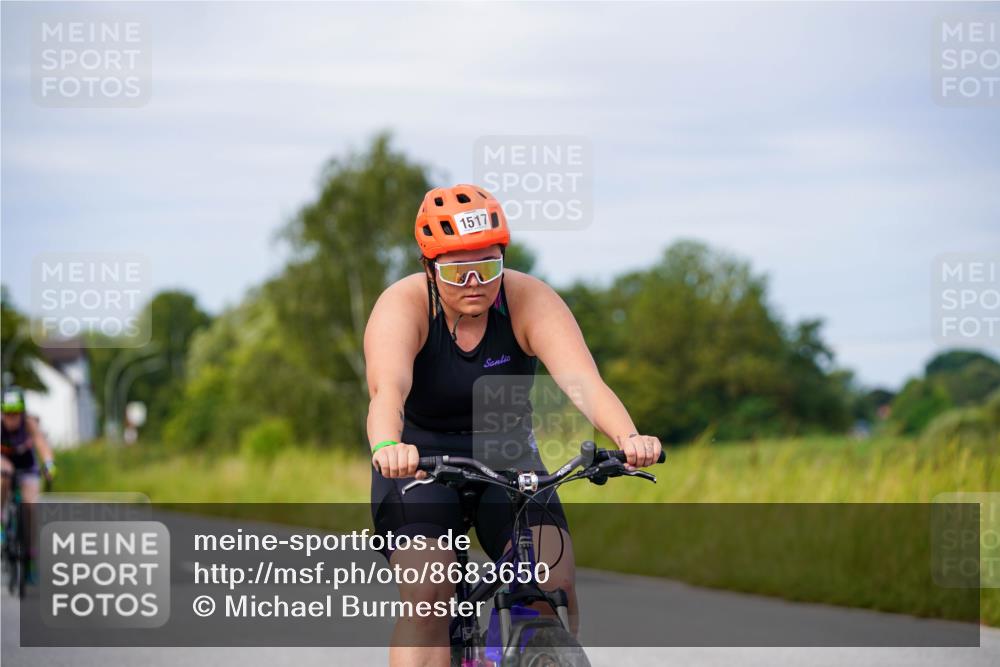 31.08.2025 - Elbe Triathlon Hamburg Michael Burmester http://msf.ph/oto/8683650 31.08.2025 11:12:40 Radfahren 1408, 1409, 1481, 1517 meine-sportfotos.de