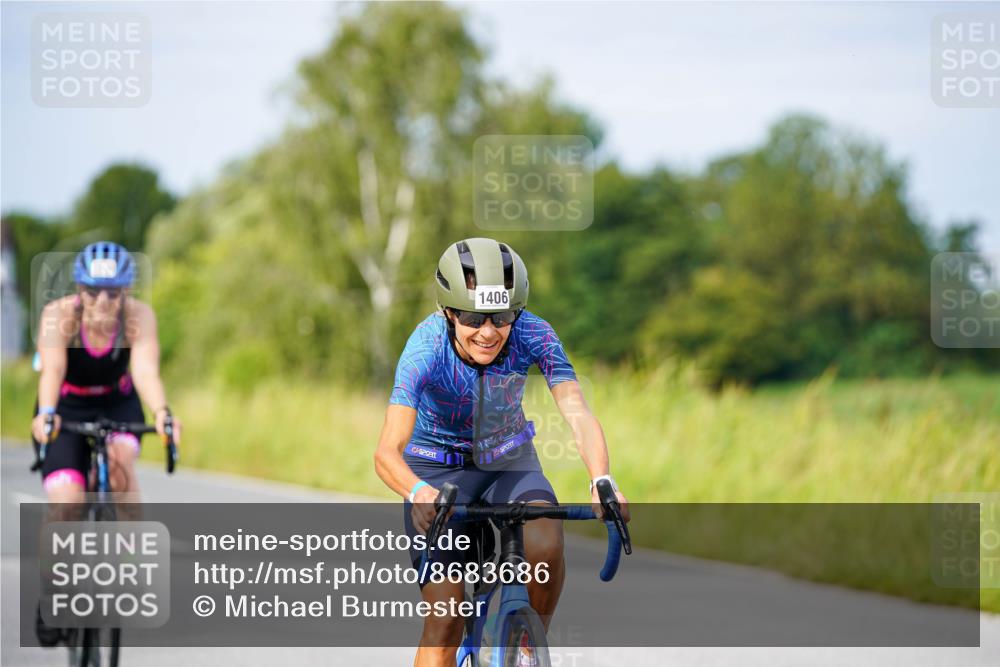 31.08.2025 - Elbe Triathlon Hamburg Michael Burmester http://msf.ph/oto/8683686 31.08.2025 11:13:21 Radfahren 1406, 1450 meine-sportfotos.de