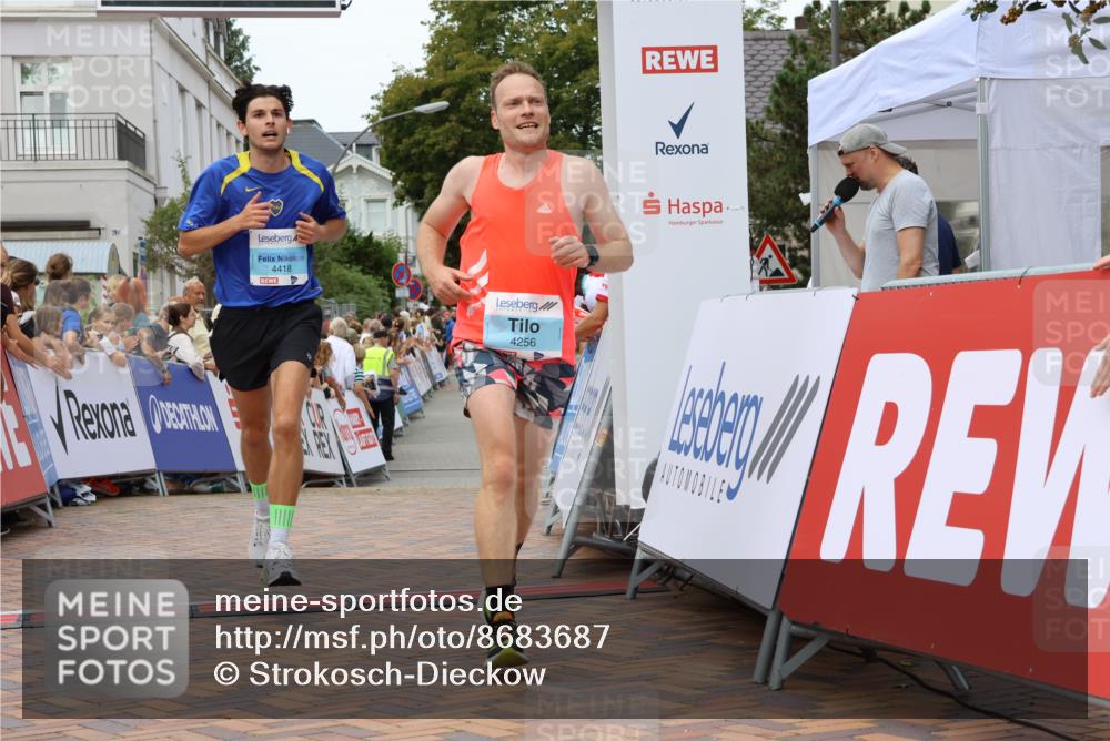 31.08.2025 - 21. Blankeneser Heldenlauf Strokosch-Dieckow http://msf.ph/oto/8683687 31.08.2025 12:03:29 Ziel 4256, 4418, 4032 meine-sportfotos.de