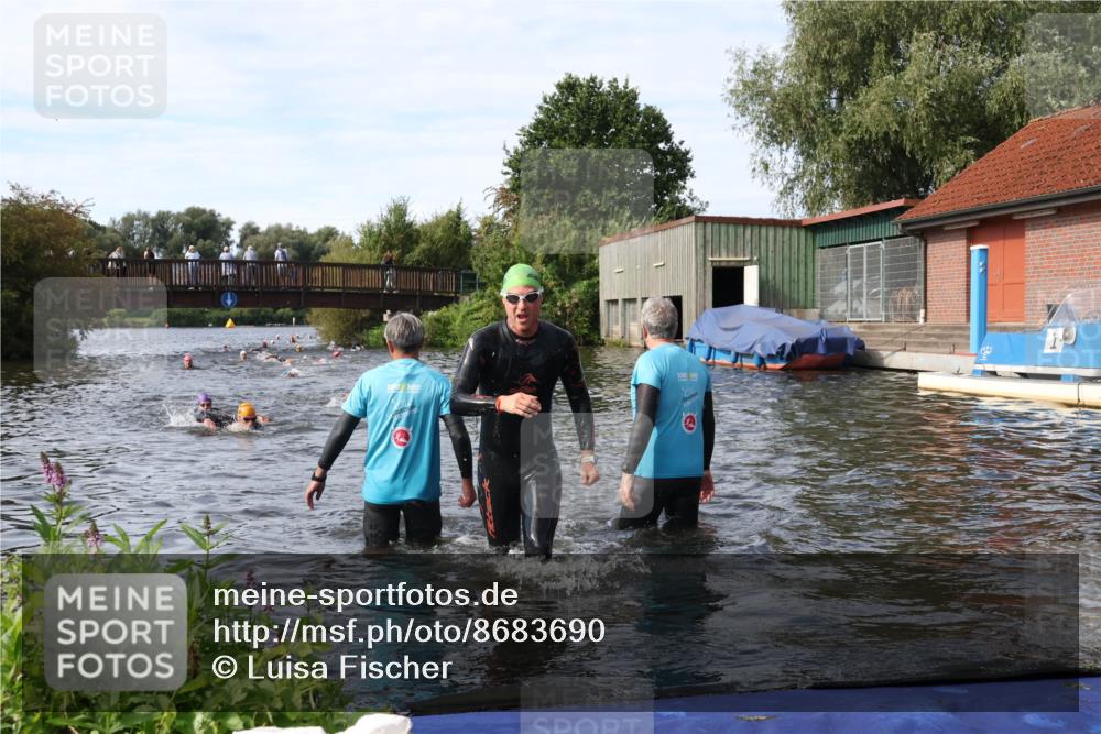31.08.2025 - Elbe Triathlon Hamburg Luisa Fischer http://msf.ph/oto/8683690 31.08.2025 10:19:51 Schwimmen 1246 meine-sportfotos.de