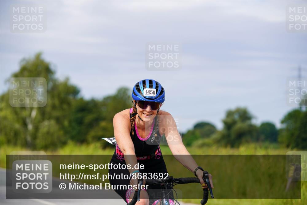 31.08.2025 - Elbe Triathlon Hamburg Michael Burmester http://msf.ph/oto/8683692 31.08.2025 11:13:23 Radfahren 1406, 1450 meine-sportfotos.de