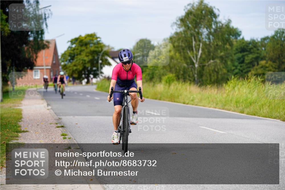 31.08.2025 - Elbe Triathlon Hamburg Michael Burmester http://msf.ph/oto/8683732 31.08.2025 11:14:01 Radfahren 1346, 1486 meine-sportfotos.de