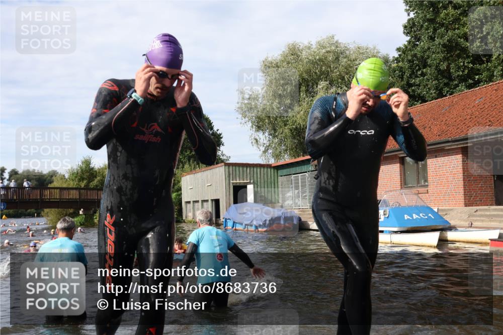 31.08.2025 - Elbe Triathlon Hamburg Luisa Fischer http://msf.ph/oto/8683736 31.08.2025 10:20:08 Schwimmen 1185, 1208, 1445 meine-sportfotos.de