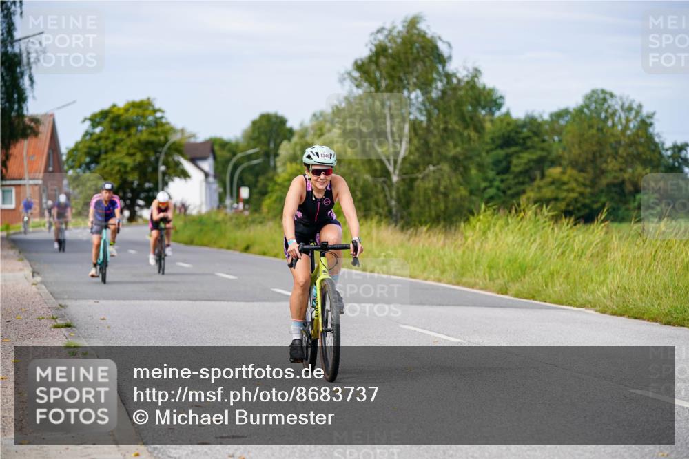 31.08.2025 - Elbe Triathlon Hamburg Michael Burmester http://msf.ph/oto/8683737 31.08.2025 11:14:06 Radfahren 1346, 1361, 1401, 1428 meine-sportfotos.de