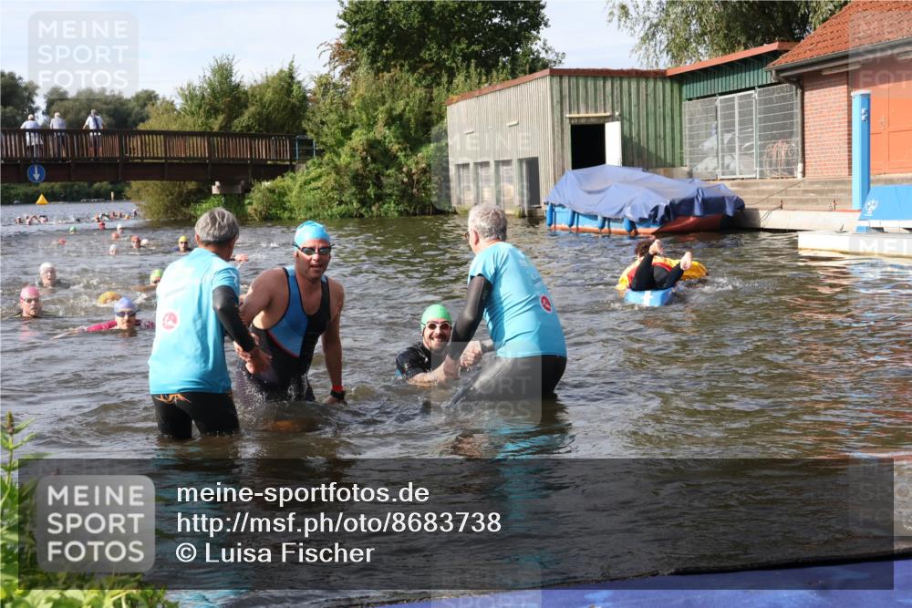 31.08.2025 - Elbe Triathlon Hamburg Luisa Fischer http://msf.ph/oto/8683738 31.08.2025 10:20:16 Schwimmen 1014, 1143, 1226 meine-sportfotos.de