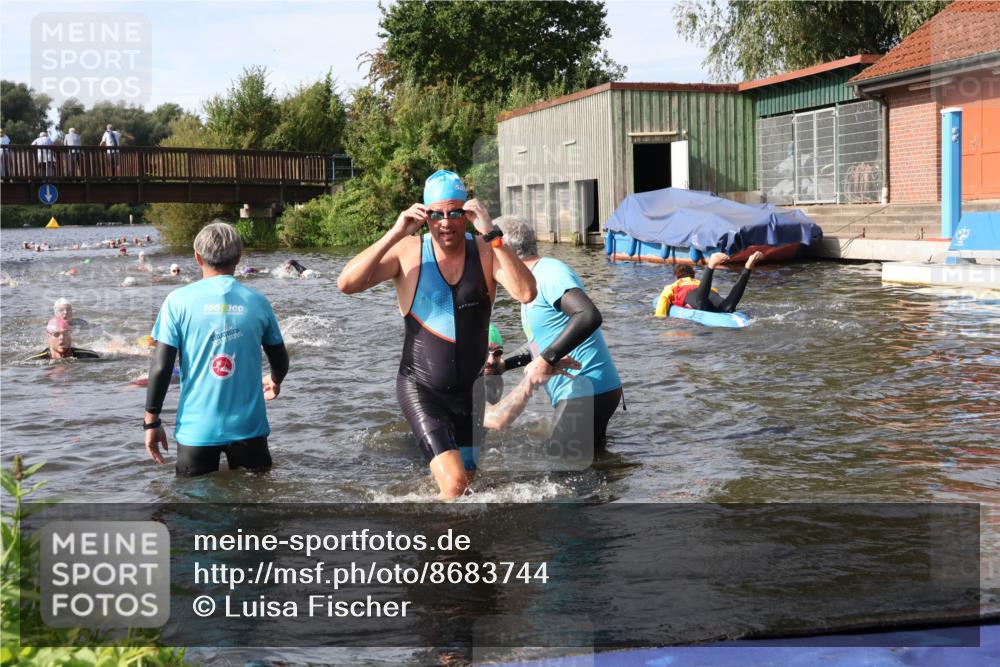 31.08.2025 - Elbe Triathlon Hamburg Luisa Fischer http://msf.ph/oto/8683744 31.08.2025 10:20:18 Schwimmen 1014, 1143, 1226 meine-sportfotos.de