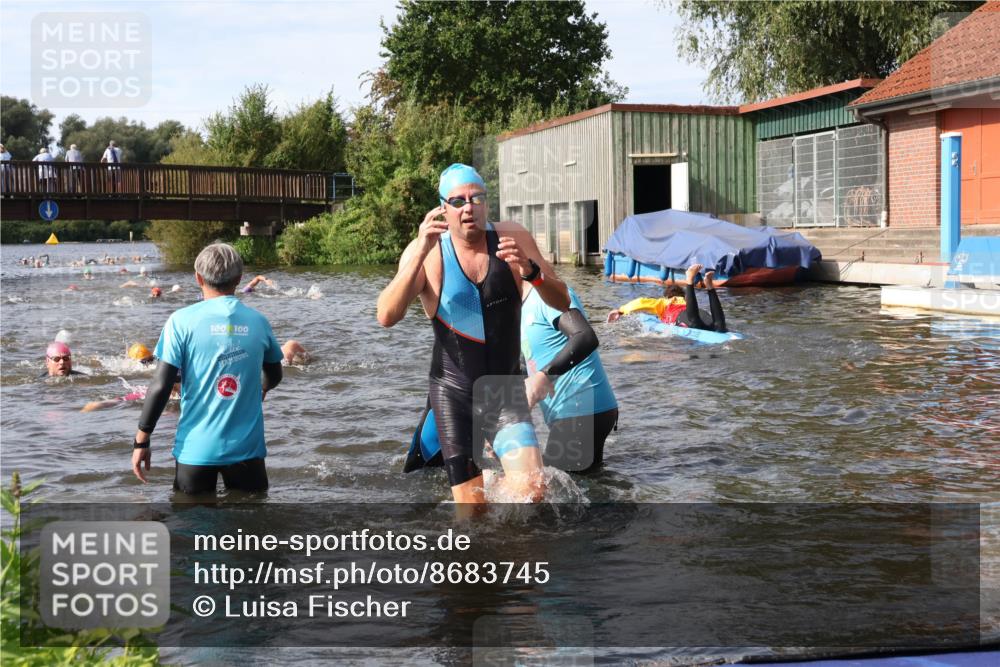 31.08.2025 - Elbe Triathlon Hamburg Luisa Fischer http://msf.ph/oto/8683745 31.08.2025 10:20:18 Schwimmen 1014, 1143, 1226 meine-sportfotos.de