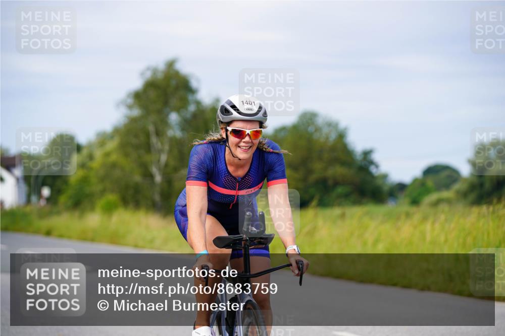 31.08.2025 - Elbe Triathlon Hamburg Michael Burmester http://msf.ph/oto/8683759 31.08.2025 11:14:13 Radfahren 1361, 1401 meine-sportfotos.de