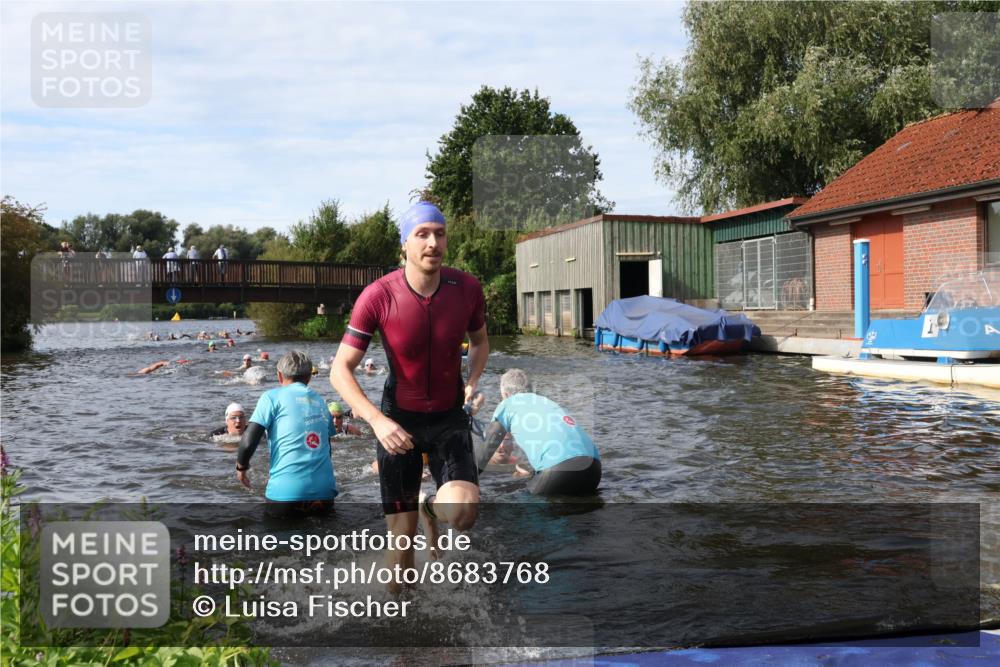 31.08.2025 - Elbe Triathlon Hamburg Luisa Fischer http://msf.ph/oto/8683768 31.08.2025 10:20:25 Schwimmen 1014, 1127, 1140, 1143, 1180, 1216, 1224, 1226 meine-sportfotos.de