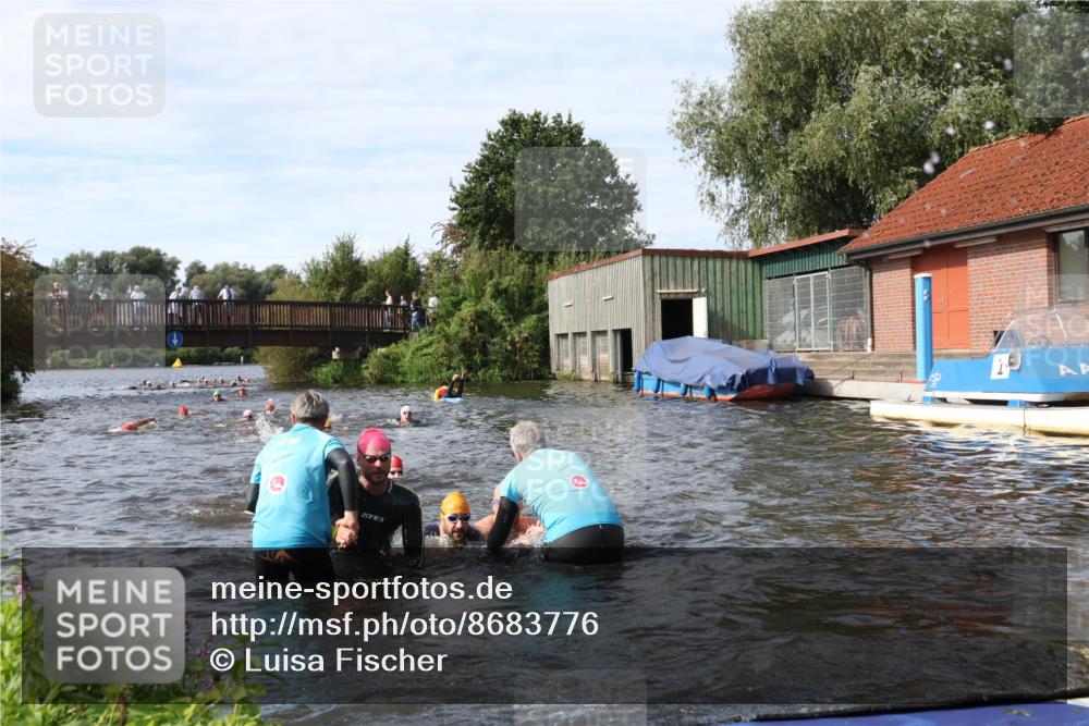 31.08.2025 - Elbe Triathlon Hamburg Luisa Fischer http://msf.ph/oto/8683776 31.08.2025 10:20:26 Schwimmen 1014, 1127, 1140, 1143, 1180, 1216, 1224 meine-sportfotos.de