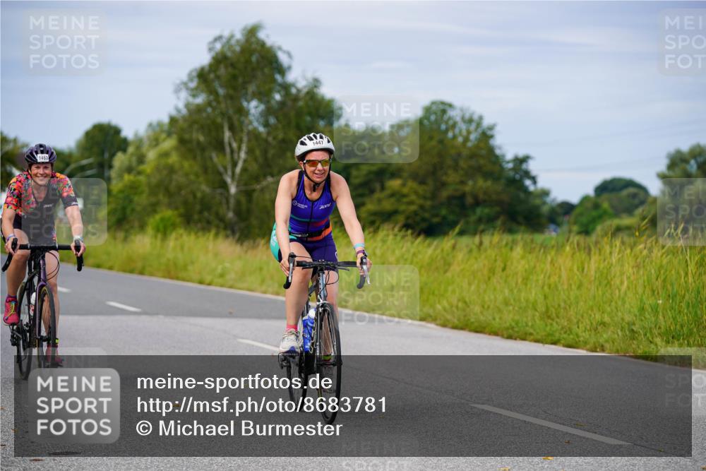 31.08.2025 - Elbe Triathlon Hamburg Michael Burmester http://msf.ph/oto/8683781 31.08.2025 11:14:27 Radfahren 1040, 1447, 1463 meine-sportfotos.de