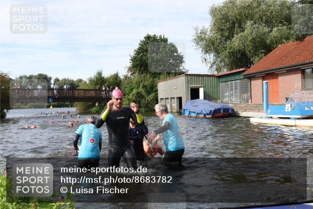 31.08.2025 - Elbe Triathlon Hamburg Luisa Fischer http://msf.ph/oto/8683782 31.08.2025 10:20:28 Schwimmen 1121, 1127, 1140, 1143, 1180, 1216, 1224 meine-sportfotos.de