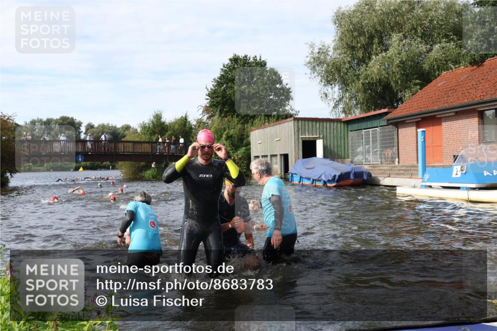 31.08.2025 - Elbe Triathlon Hamburg Luisa Fischer http://msf.ph/oto/8683783 31.08.2025 10:20:28 Schwimmen 1121, 1127, 1140, 1143, 1180, 1216, 1224 meine-sportfotos.de