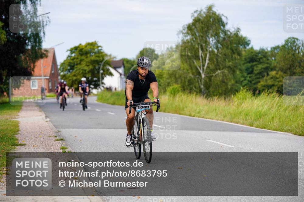 31.08.2025 - Elbe Triathlon Hamburg Michael Burmester http://msf.ph/oto/8683795 31.08.2025 11:14:31 Radfahren 1040, 1438, 1447, 1463, 1522 meine-sportfotos.de