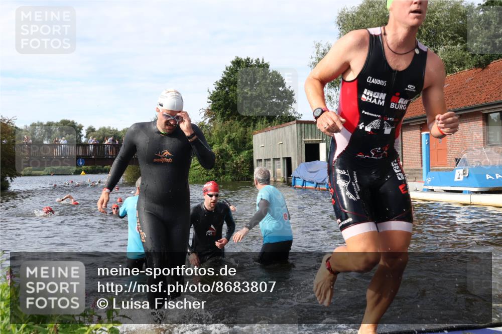 31.08.2025 - Elbe Triathlon Hamburg Luisa Fischer http://msf.ph/oto/8683807 31.08.2025 10:20:33 Schwimmen 1121, 1127, 1140, 1180, 1216, 1224 meine-sportfotos.de
