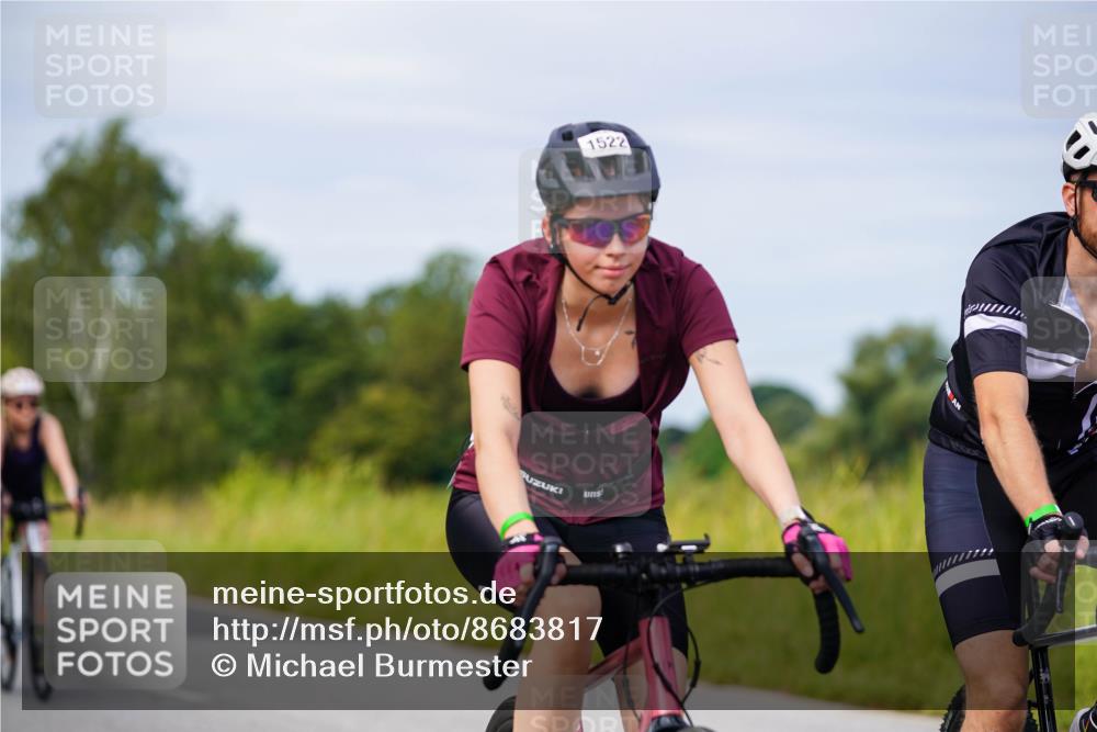 31.08.2025 - Elbe Triathlon Hamburg Michael Burmester http://msf.ph/oto/8683817 31.08.2025 11:14:38 Radfahren 1377, 1438, 1502, 1504, 1522 meine-sportfotos.de