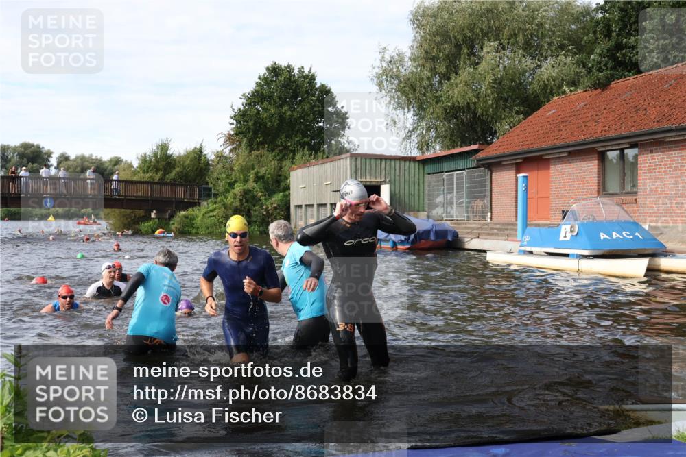31.08.2025 - Elbe Triathlon Hamburg Luisa Fischer http://msf.ph/oto/8683834 31.08.2025 10:20:44 Schwimmen 1147, 1190, 1193, 1225, 1227, 1234 meine-sportfotos.de