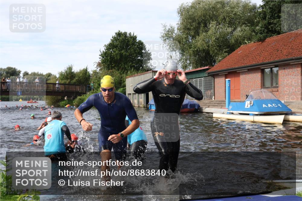 31.08.2025 - Elbe Triathlon Hamburg Luisa Fischer http://msf.ph/oto/8683840 31.08.2025 10:20:45 Schwimmen 1147, 1190, 1193, 1225, 1227, 1234 meine-sportfotos.de