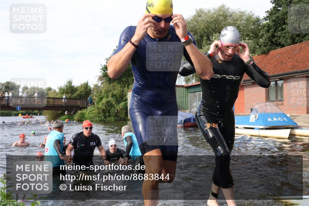 31.08.2025 - Elbe Triathlon Hamburg Luisa Fischer http://msf.ph/oto/8683844 31.08.2025 10:20:46 Schwimmen 1147, 1174, 1190, 1193, 1225, 1227, 1234 meine-sportfotos.de