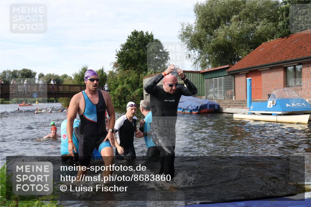 31.08.2025 - Elbe Triathlon Hamburg Luisa Fischer http://msf.ph/oto/8683860 31.08.2025 10:20:51 Schwimmen 1147, 1174, 1190, 1225, 1227, 1234, 1241 meine-sportfotos.de
