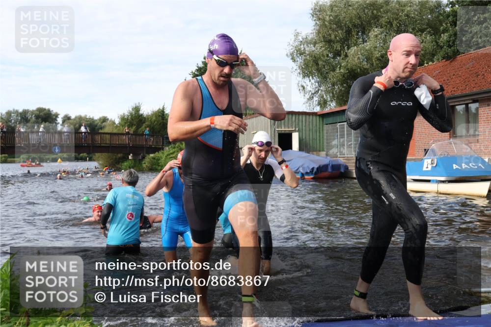 31.08.2025 - Elbe Triathlon Hamburg Luisa Fischer http://msf.ph/oto/8683867 31.08.2025 10:20:52 Schwimmen 1147, 1174, 1225, 1227, 1234, 1241 meine-sportfotos.de