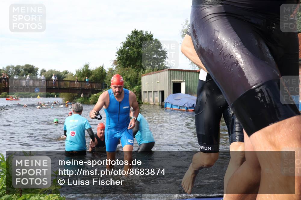 31.08.2025 - Elbe Triathlon Hamburg Luisa Fischer http://msf.ph/oto/8683874 31.08.2025 10:20:54 Schwimmen 1147, 1174, 1225, 1227, 1241 meine-sportfotos.de