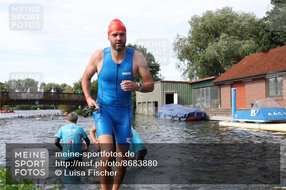 31.08.2025 - Elbe Triathlon Hamburg Luisa Fischer http://msf.ph/oto/8683880 31.08.2025 10:20:55 Schwimmen 1147, 1174, 1225, 1227, 1241, 1245 meine-sportfotos.de