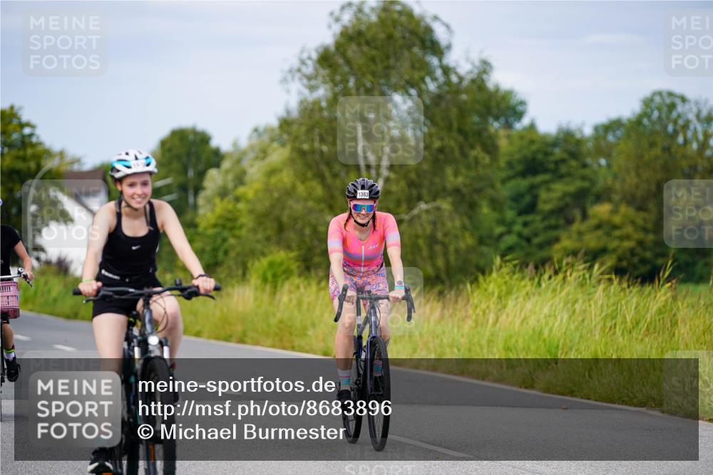 31.08.2025 - Elbe Triathlon Hamburg Michael Burmester http://msf.ph/oto/8683896 31.08.2025 11:15:03 Radfahren 1383, 1616, 1617 meine-sportfotos.de
