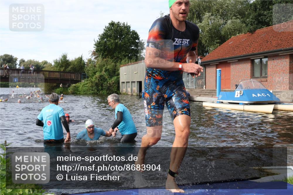 31.08.2025 - Elbe Triathlon Hamburg Luisa Fischer http://msf.ph/oto/8683904 31.08.2025 10:21:06 Schwimmen 1116, 1132, 1184, 1245 meine-sportfotos.de