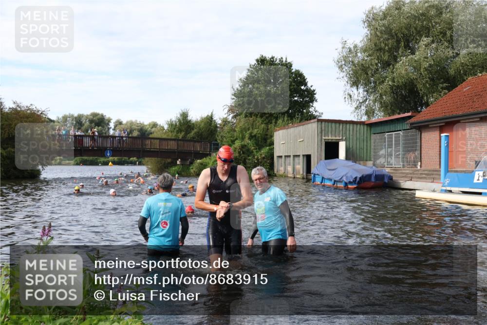 31.08.2025 - Elbe Triathlon Hamburg Luisa Fischer http://msf.ph/oto/8683915 31.08.2025 10:21:12 Schwimmen 1116, 1184 meine-sportfotos.de