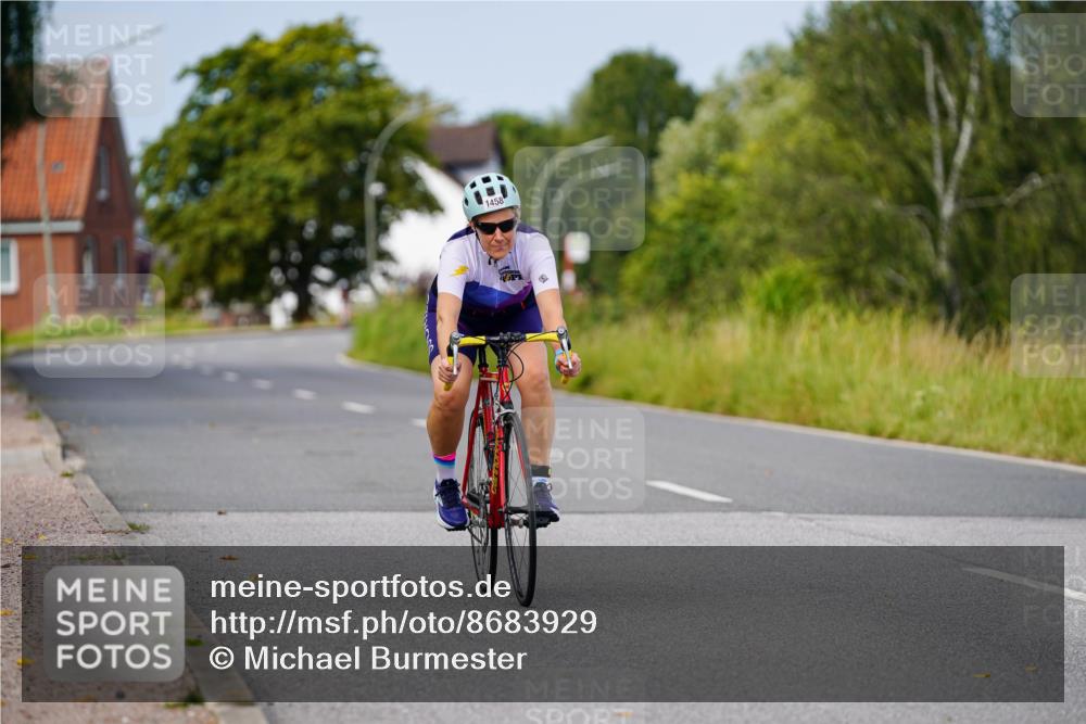 31.08.2025 - Elbe Triathlon Hamburg Michael Burmester http://msf.ph/oto/8683929 31.08.2025 11:15:24 Radfahren 1371, 1458 meine-sportfotos.de