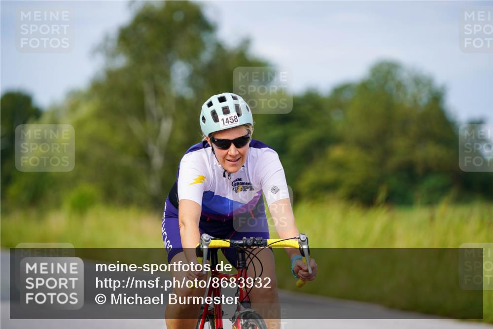 31.08.2025 - Elbe Triathlon Hamburg Michael Burmester http://msf.ph/oto/8683932 31.08.2025 11:15:25 Radfahren 1371, 1458 meine-sportfotos.de