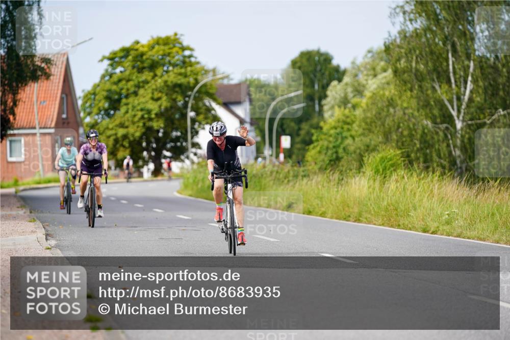 31.08.2025 - Elbe Triathlon Hamburg Michael Burmester http://msf.ph/oto/8683935 31.08.2025 11:15:43 Radfahren 1414, 1420, 1506 meine-sportfotos.de
