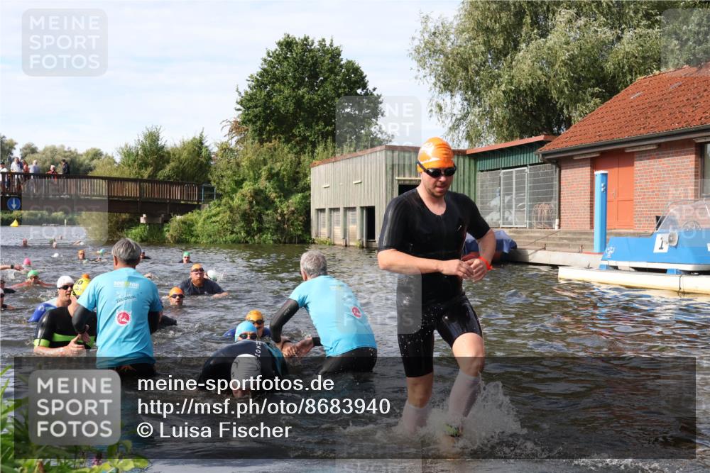 31.08.2025 - Elbe Triathlon Hamburg Luisa Fischer http://msf.ph/oto/8683940 31.08.2025 10:21:31 Schwimmen 1112, 1169, 1195, 1205, 1213, 1223 meine-sportfotos.de