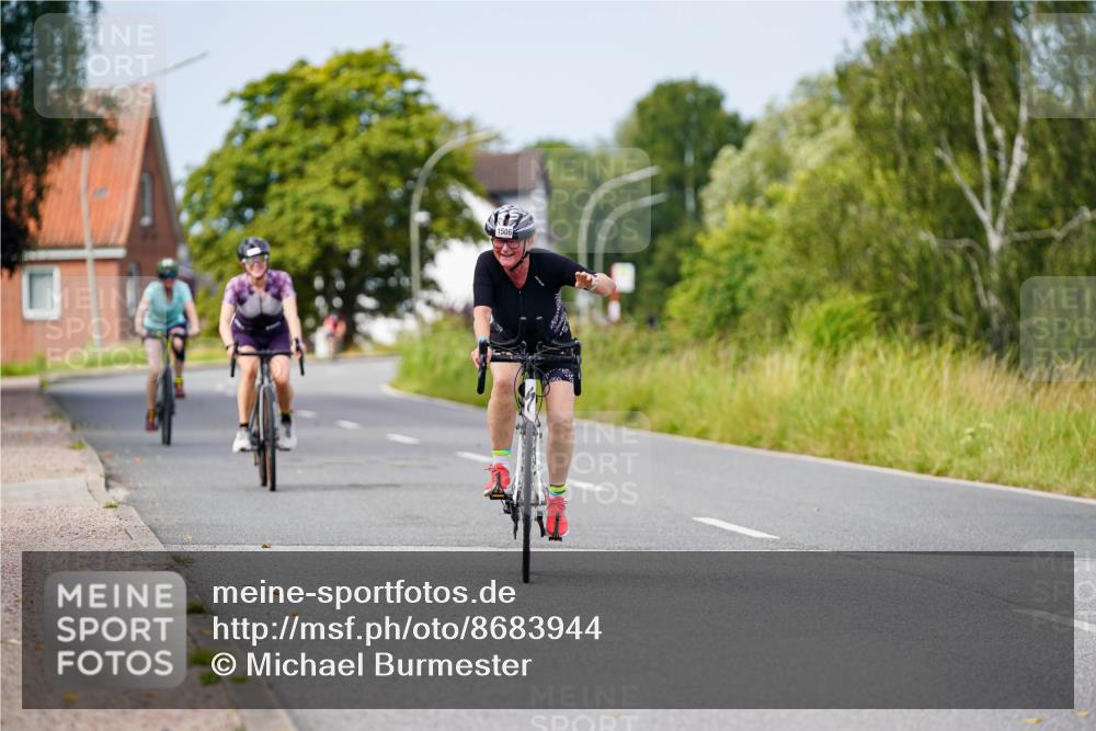 31.08.2025 - Elbe Triathlon Hamburg Michael Burmester http://msf.ph/oto/8683944 31.08.2025 11:15:44 Radfahren 1414, 1420, 1506 meine-sportfotos.de