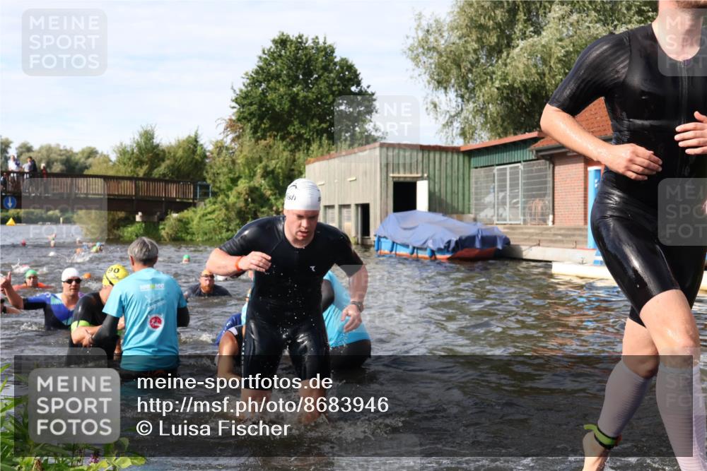 31.08.2025 - Elbe Triathlon Hamburg Luisa Fischer http://msf.ph/oto/8683946 31.08.2025 10:21:32 Schwimmen 1112, 1169, 1195, 1205, 1213, 1223, 1238 meine-sportfotos.de