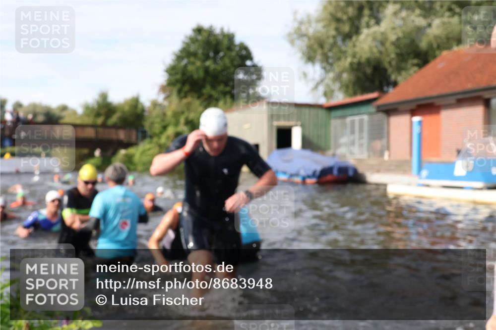 31.08.2025 - Elbe Triathlon Hamburg Luisa Fischer http://msf.ph/oto/8683948 31.08.2025 10:21:33 Schwimmen 1112, 1139, 1169, 1195, 1205, 1213, 1223, 1238 meine-sportfotos.de