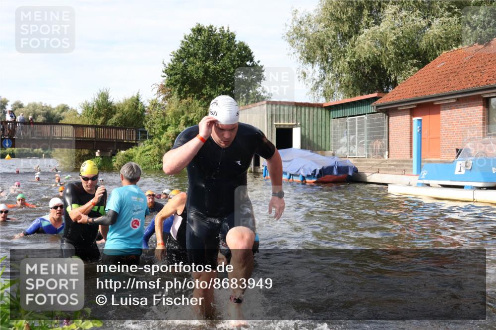 31.08.2025 - Elbe Triathlon Hamburg Luisa Fischer http://msf.ph/oto/8683949 31.08.2025 10:21:33 Schwimmen 1112, 1139, 1169, 1195, 1205, 1213, 1223, 1238 meine-sportfotos.de