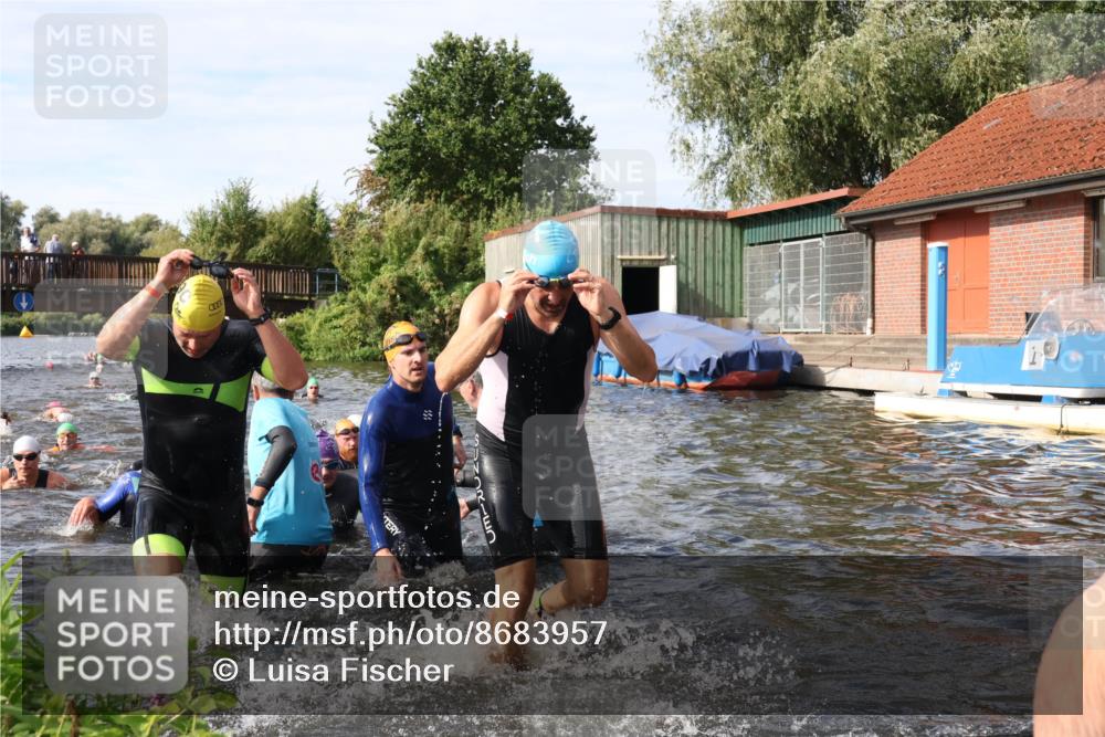 31.08.2025 - Elbe Triathlon Hamburg Luisa Fischer http://msf.ph/oto/8683957 31.08.2025 10:21:35 Schwimmen 1112, 1114, 1139, 1169, 1195, 1204, 1205, 1213, 1223, 1238 meine-sportfotos.de