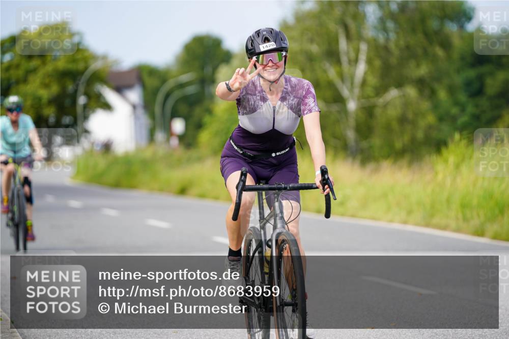 31.08.2025 - Elbe Triathlon Hamburg Michael Burmester http://msf.ph/oto/8683959 31.08.2025 11:15:47 Radfahren 1414, 1420, 1506 meine-sportfotos.de