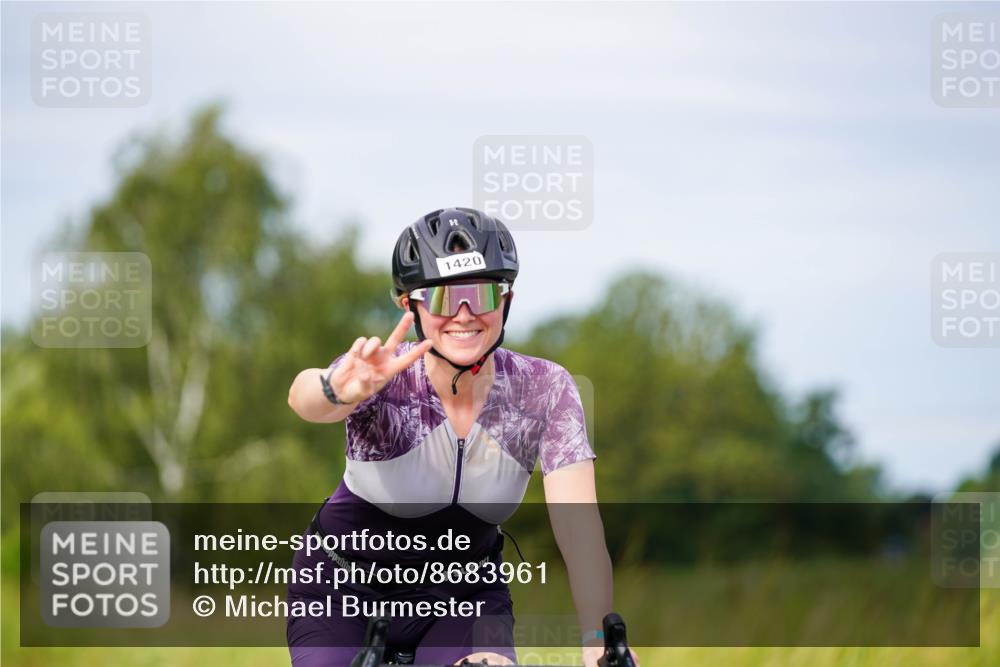 31.08.2025 - Elbe Triathlon Hamburg Michael Burmester http://msf.ph/oto/8683961 31.08.2025 11:15:48 Radfahren 1414, 1420, 1506 meine-sportfotos.de