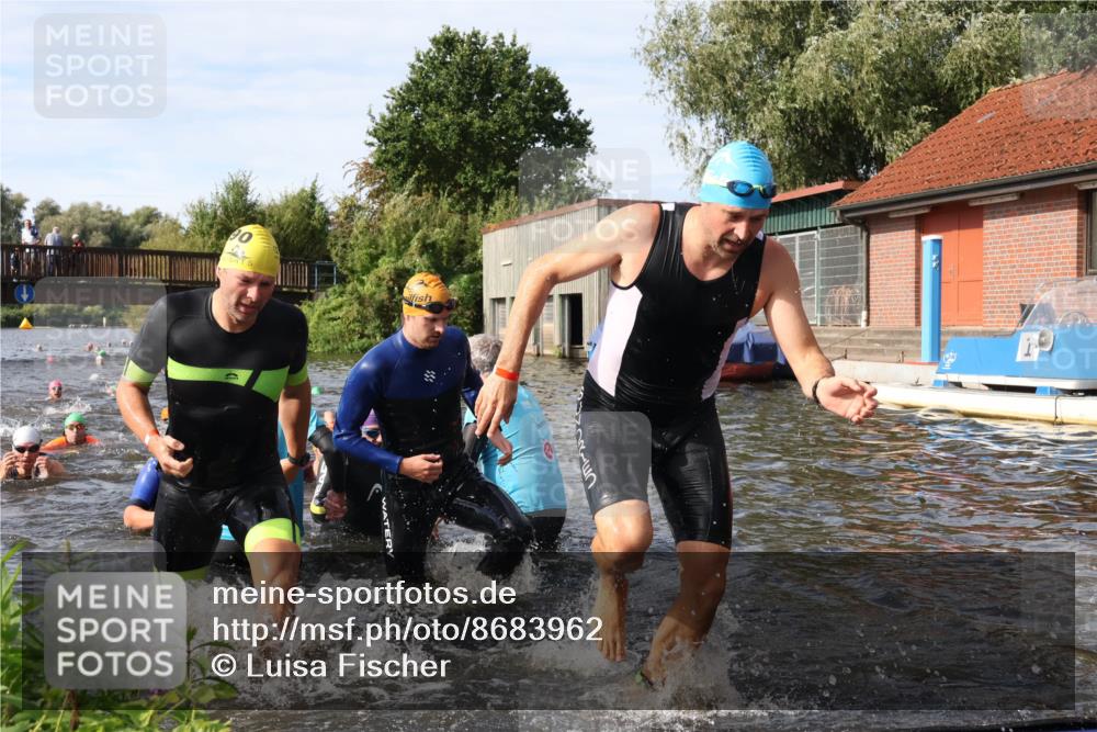 31.08.2025 - Elbe Triathlon Hamburg Luisa Fischer http://msf.ph/oto/8683962 31.08.2025 10:21:35 Schwimmen 1112, 1114, 1139, 1169, 1195, 1204, 1205, 1213, 1223, 1238 meine-sportfotos.de